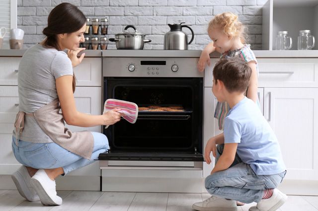 Електричні духові шафи: принцип роботи та функціональність