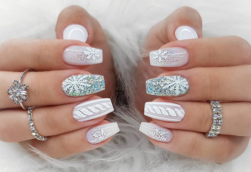 Новорічний манікюр 2020 для довгих нігтів: вдалі кольори і ідеї