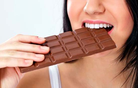 Шоколад - Чи справді шоколад викликає появу прищів?