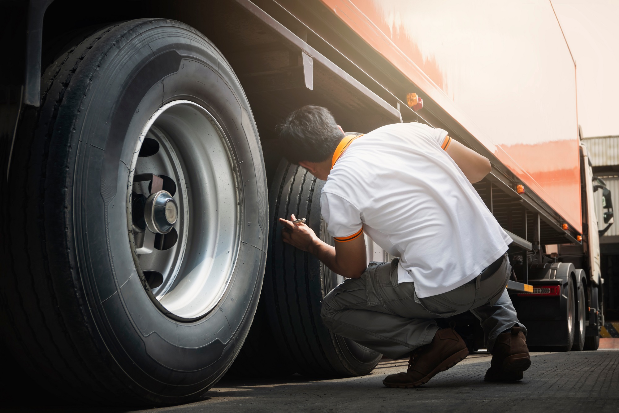 Диагностика и ремонт грузовиков: зачем обращаться к профессионалам
