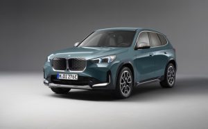 Порівняння BMW iX1 з конкурентами: Audi Q4 e-tron та Mercedes-Benz EQA